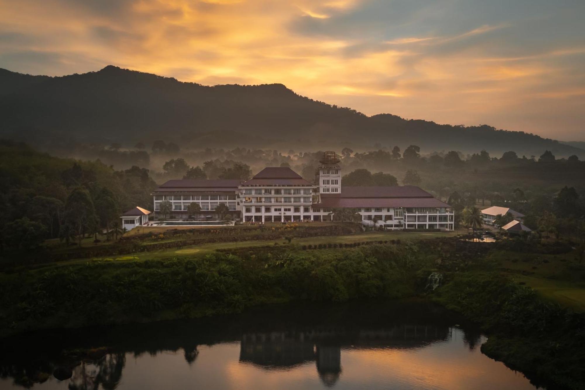 Katathong Golf Resort & Spa Панг Нга Екстериор снимка